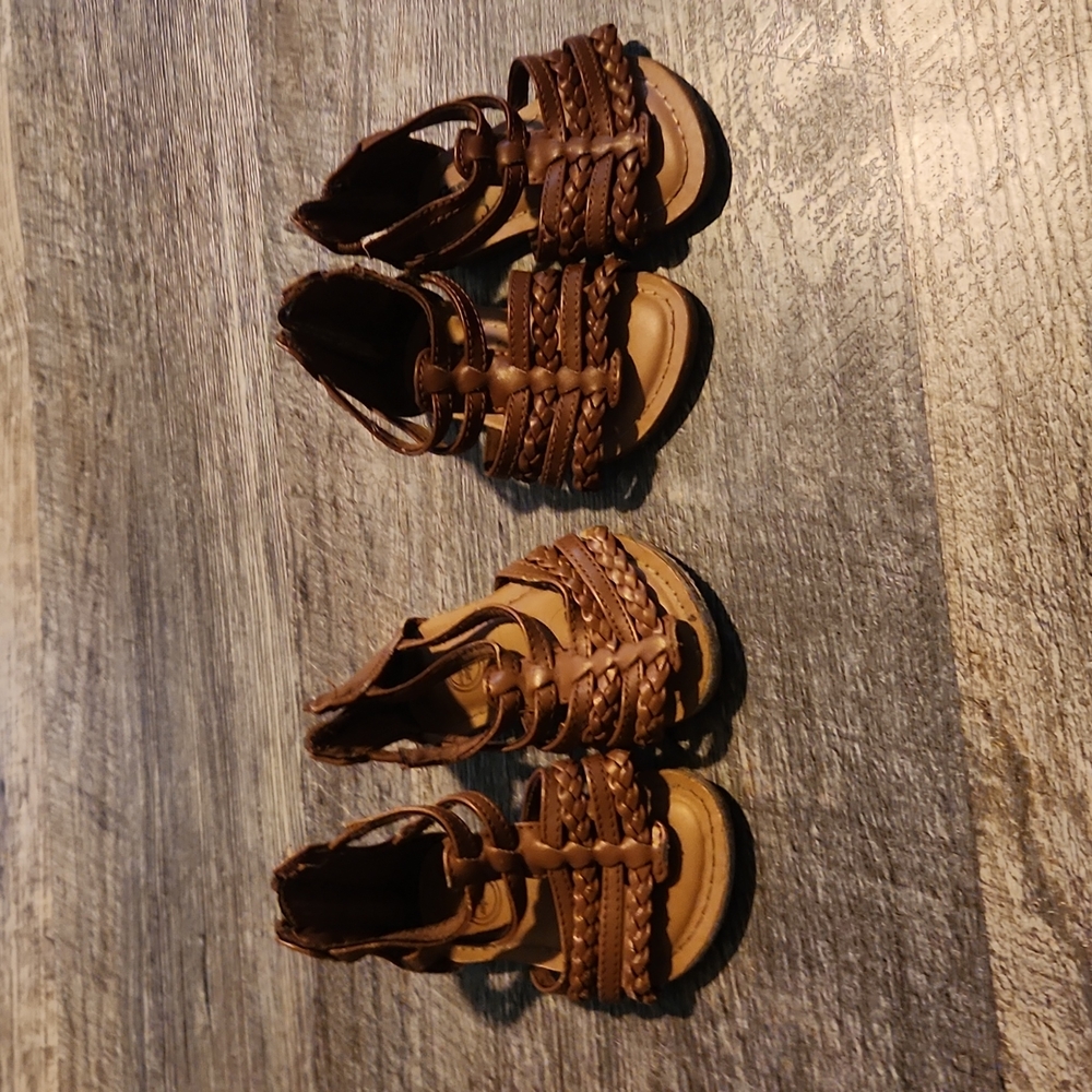 3 and 4 sandals
